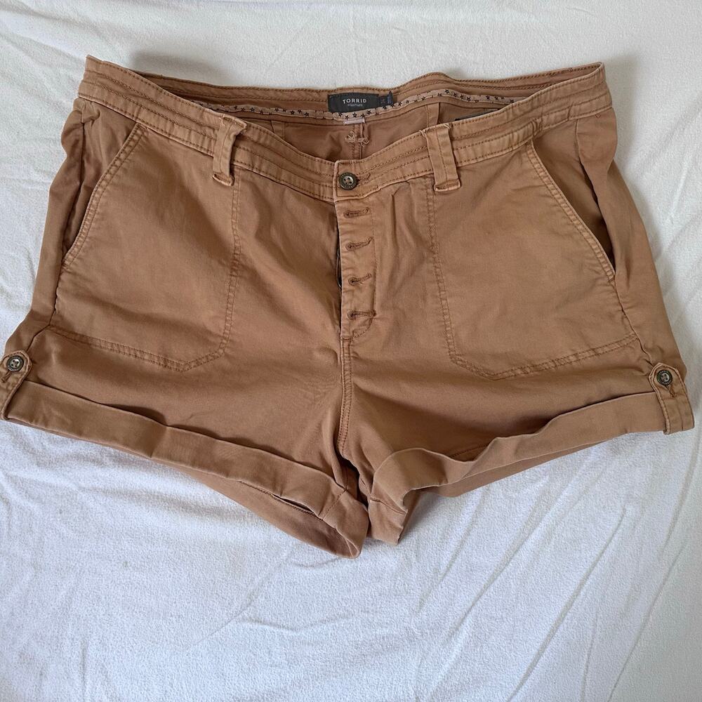 Torrid Shorts Expose Button Fly Cuffed Hem Tan Causal Comfy Summer Womans